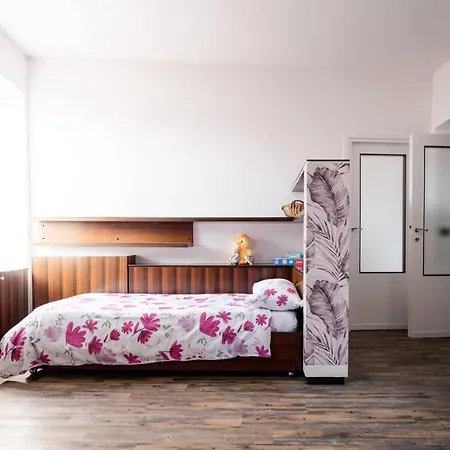 Dnart Holiday Apartment *